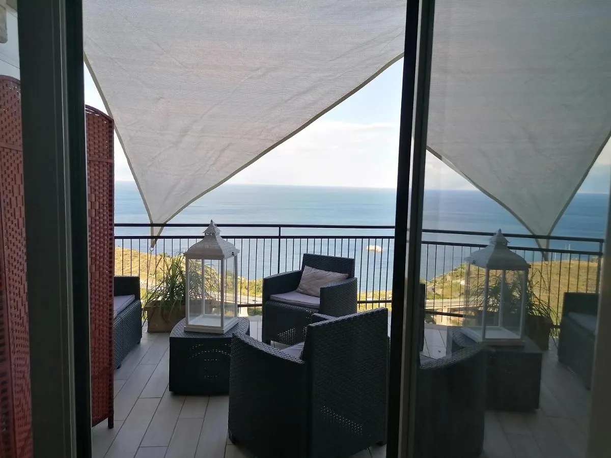 Al Bajah Loft Monovano Con Requisiti Hotel Taormina Lägenhet