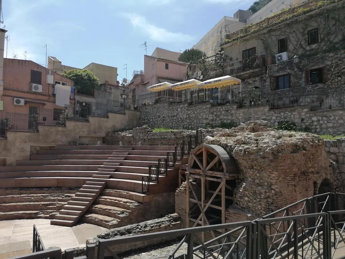 Al Bajah Loft Monovano Con Requisiti Hotel Taormina 0*,  Italien
