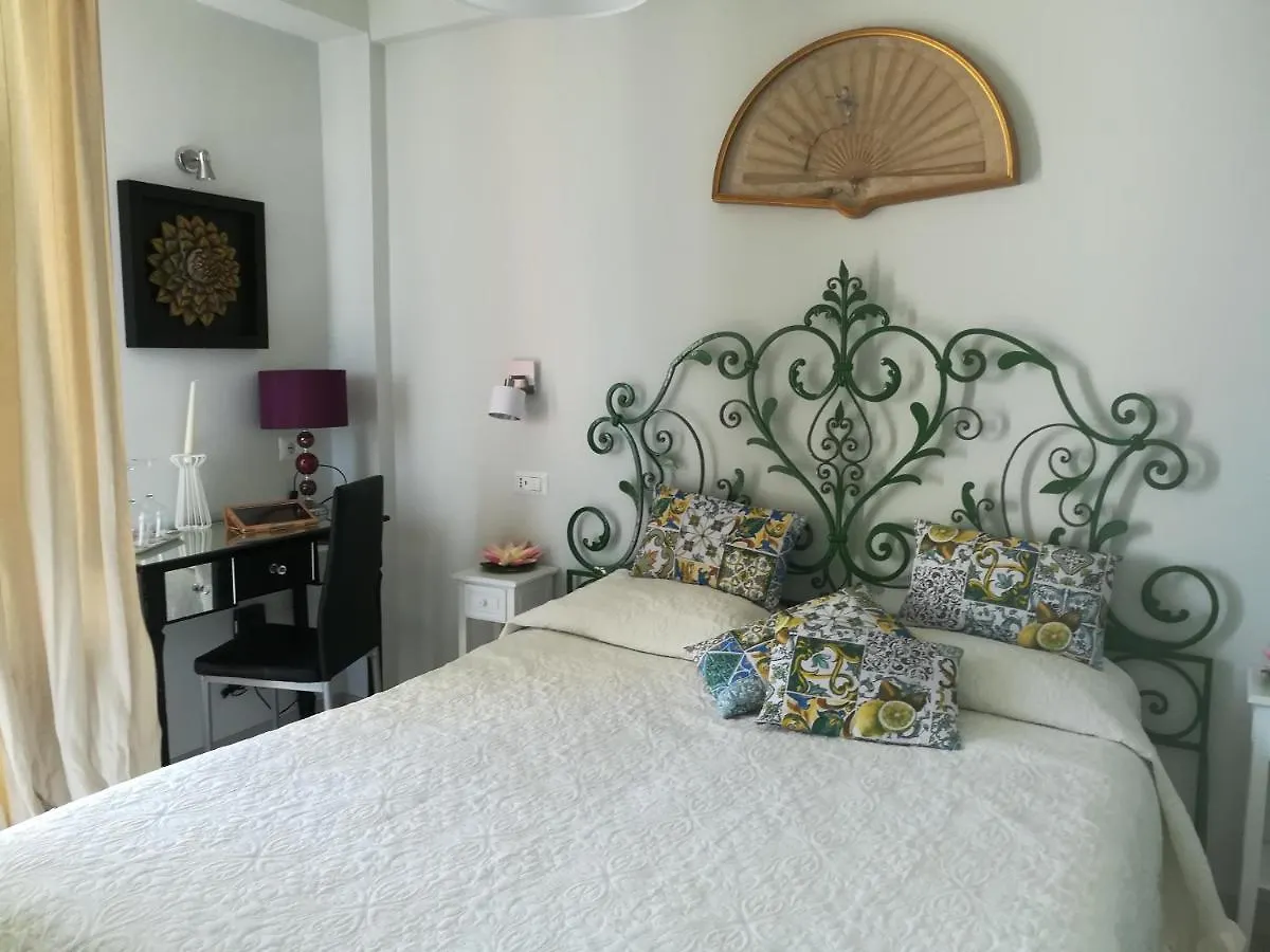 Al Bajah Loft Monovano Con Requisiti Hotel Taormina Italien